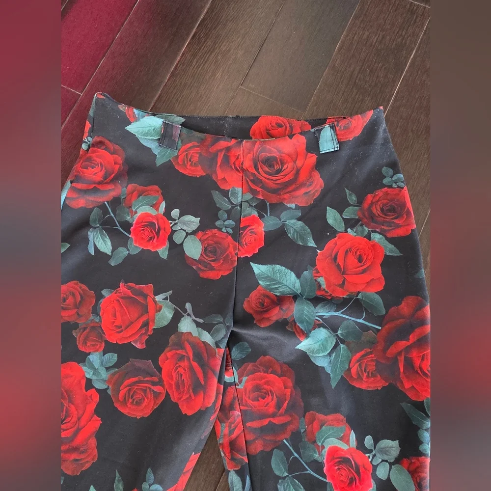 Current Mood Red Rose Print Pants - Picture 3 of 7